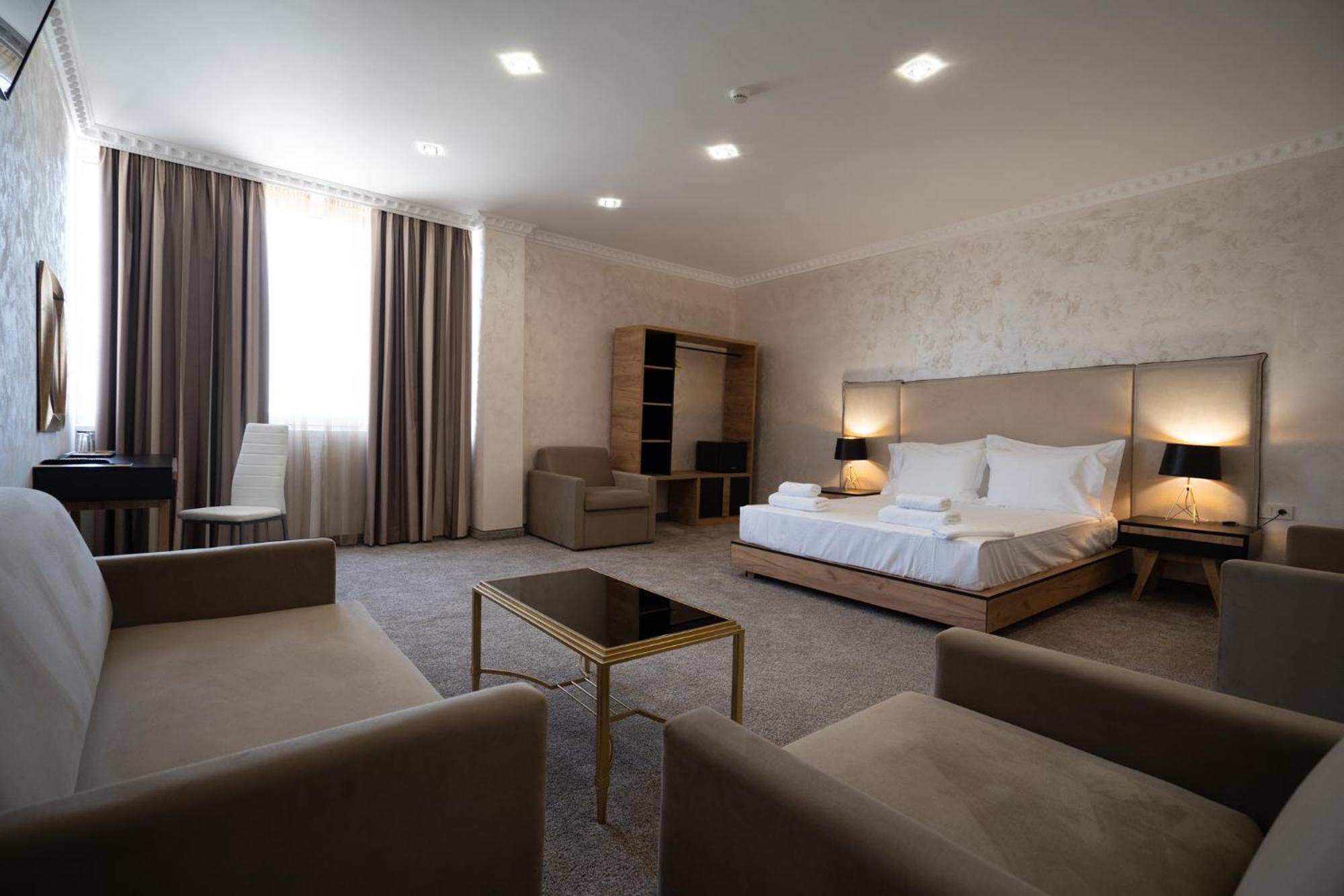 Hotel City Sandanski Exterior photo